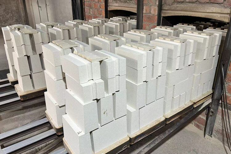 輕質(zhì)粘土耐火磚